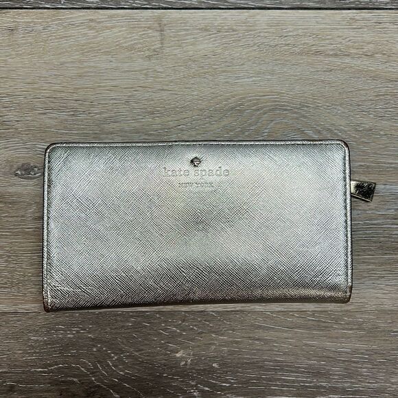 Kate Spade silver wallet - Picture 1 of 9